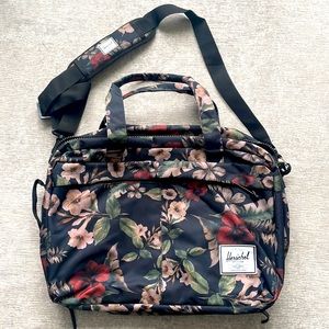 Herschel Supply travel bag